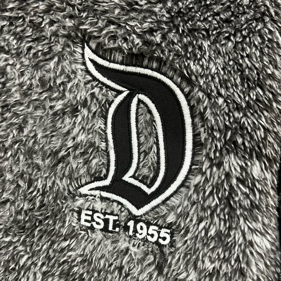 Fuzzy Disneyland Spirit Jersey Size M - Picture 2 of 5